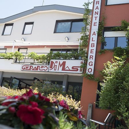 Ristorante Albergo Gerardo Di Masi Caposele Buitenkant foto