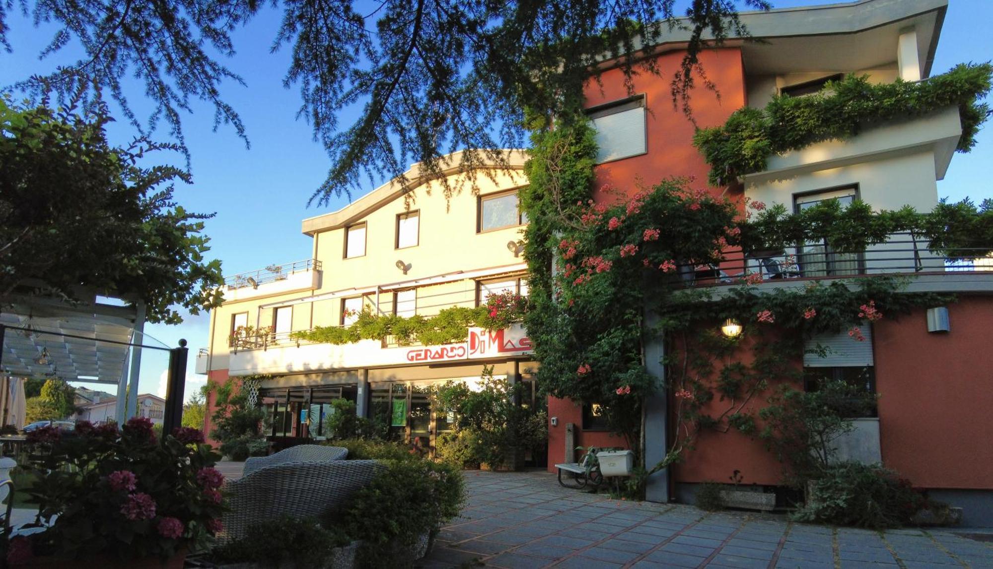 Ristorante Albergo Gerardo Di Masi Caposele Buitenkant foto