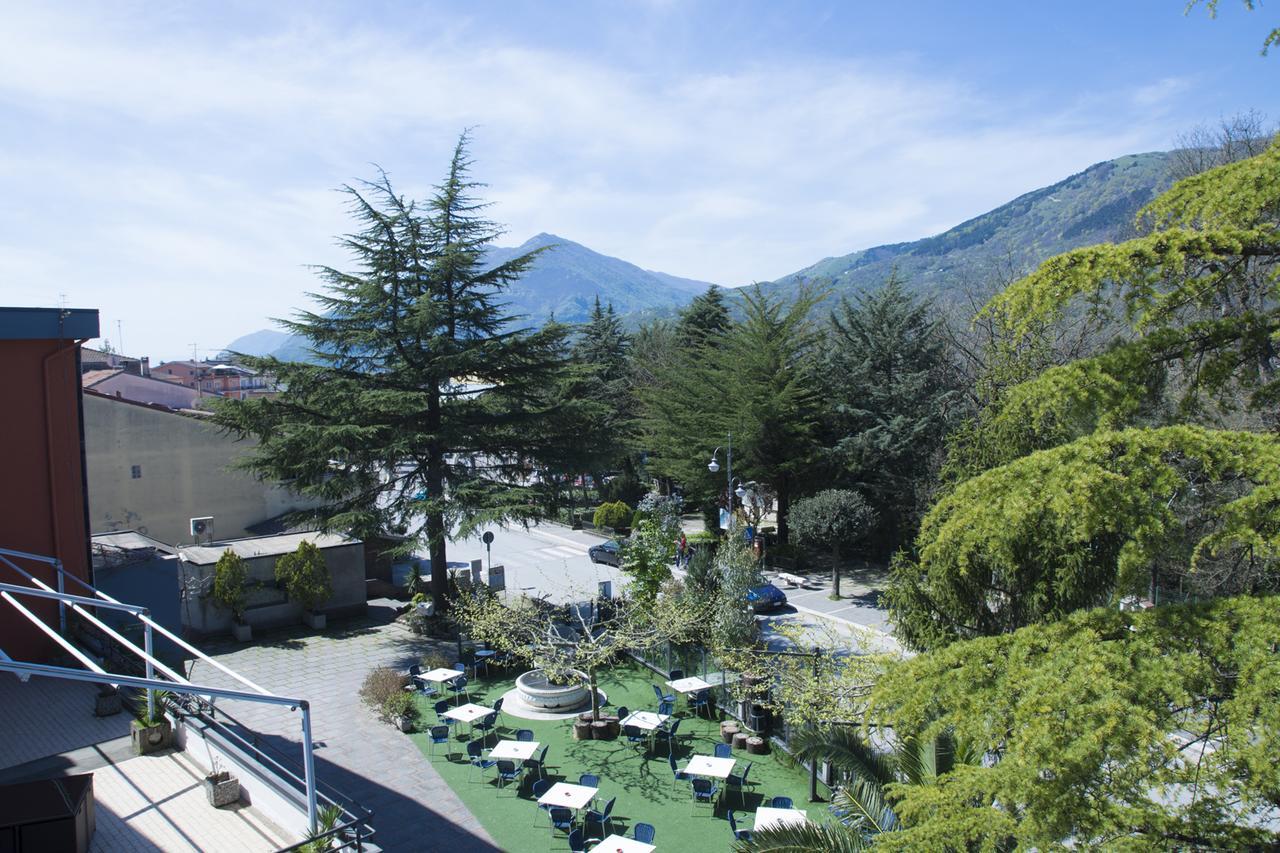 Ristorante Albergo Gerardo Di Masi Caposele Buitenkant foto