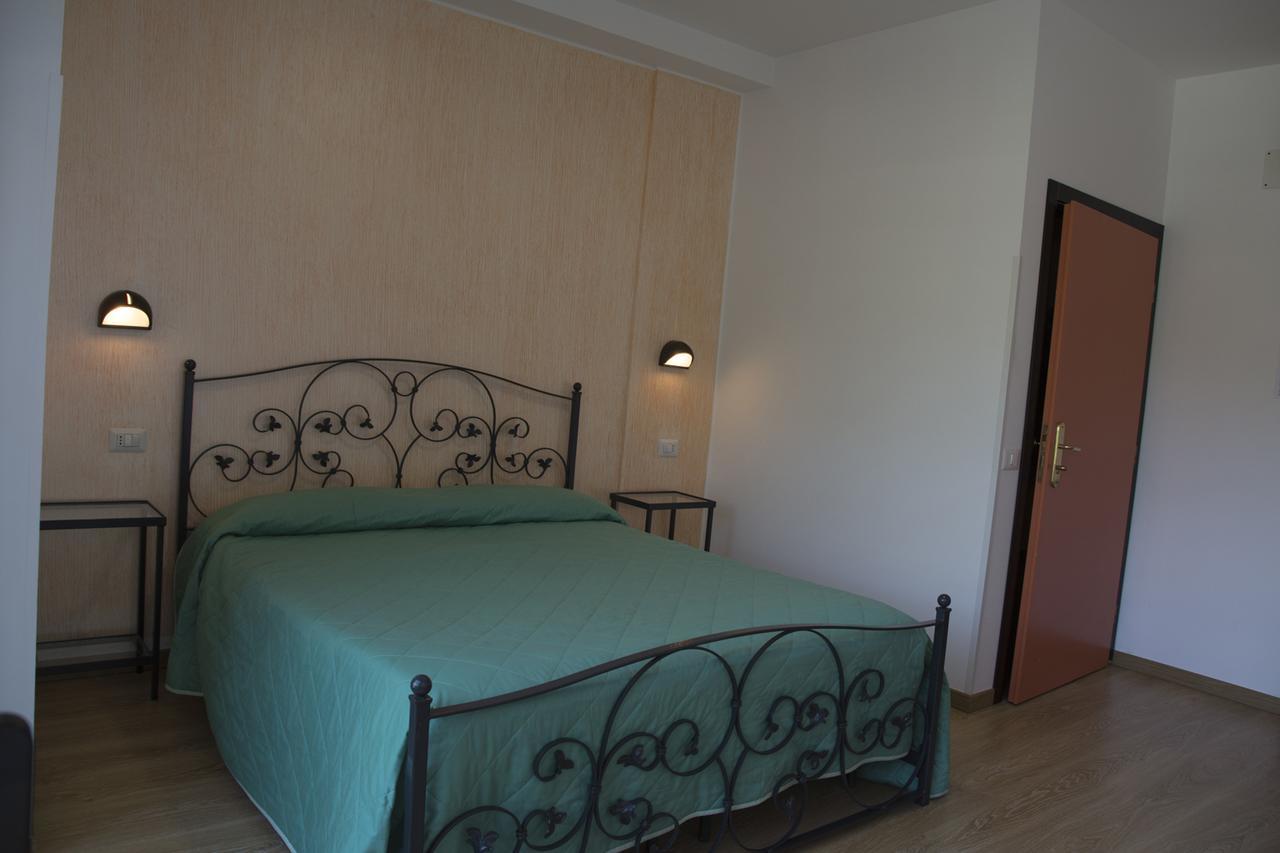 Ristorante Albergo Gerardo Di Masi Caposele Buitenkant foto