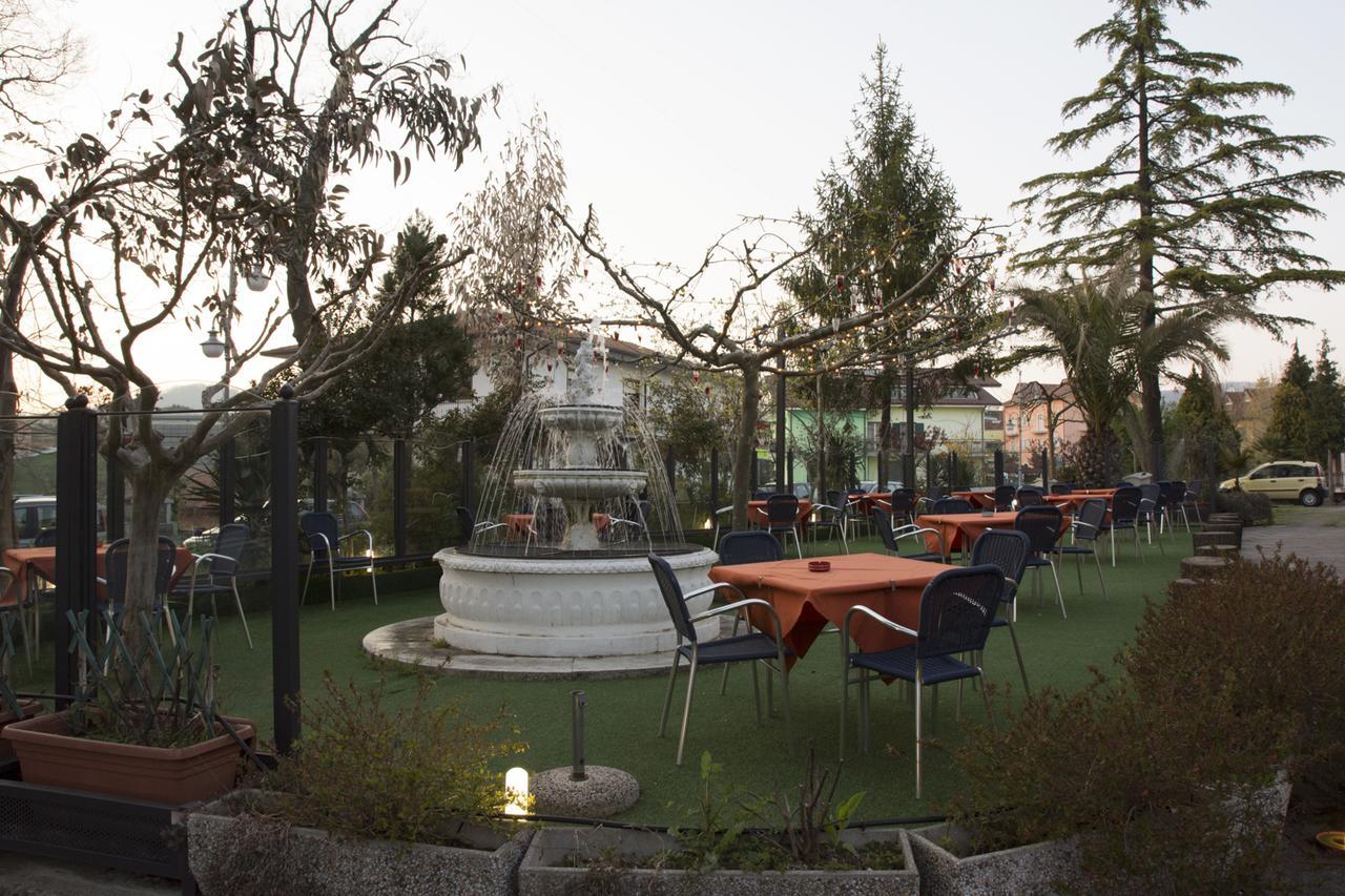 Ristorante Albergo Gerardo Di Masi Caposele Buitenkant foto