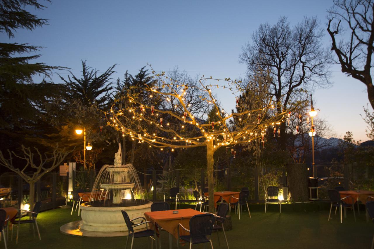 Ristorante Albergo Gerardo Di Masi Caposele Buitenkant foto